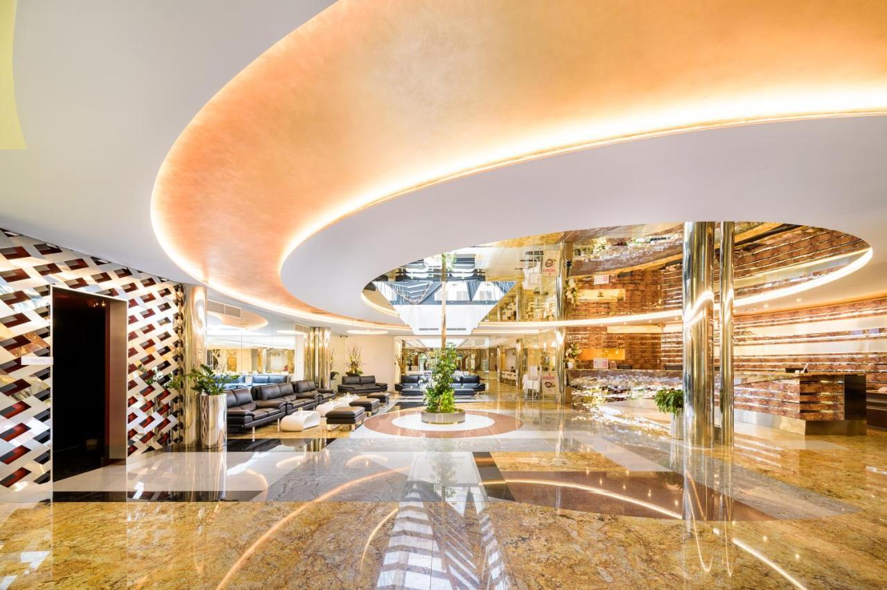 Grandium Hotel Prag Eksteriør billede The lobby of the hotel